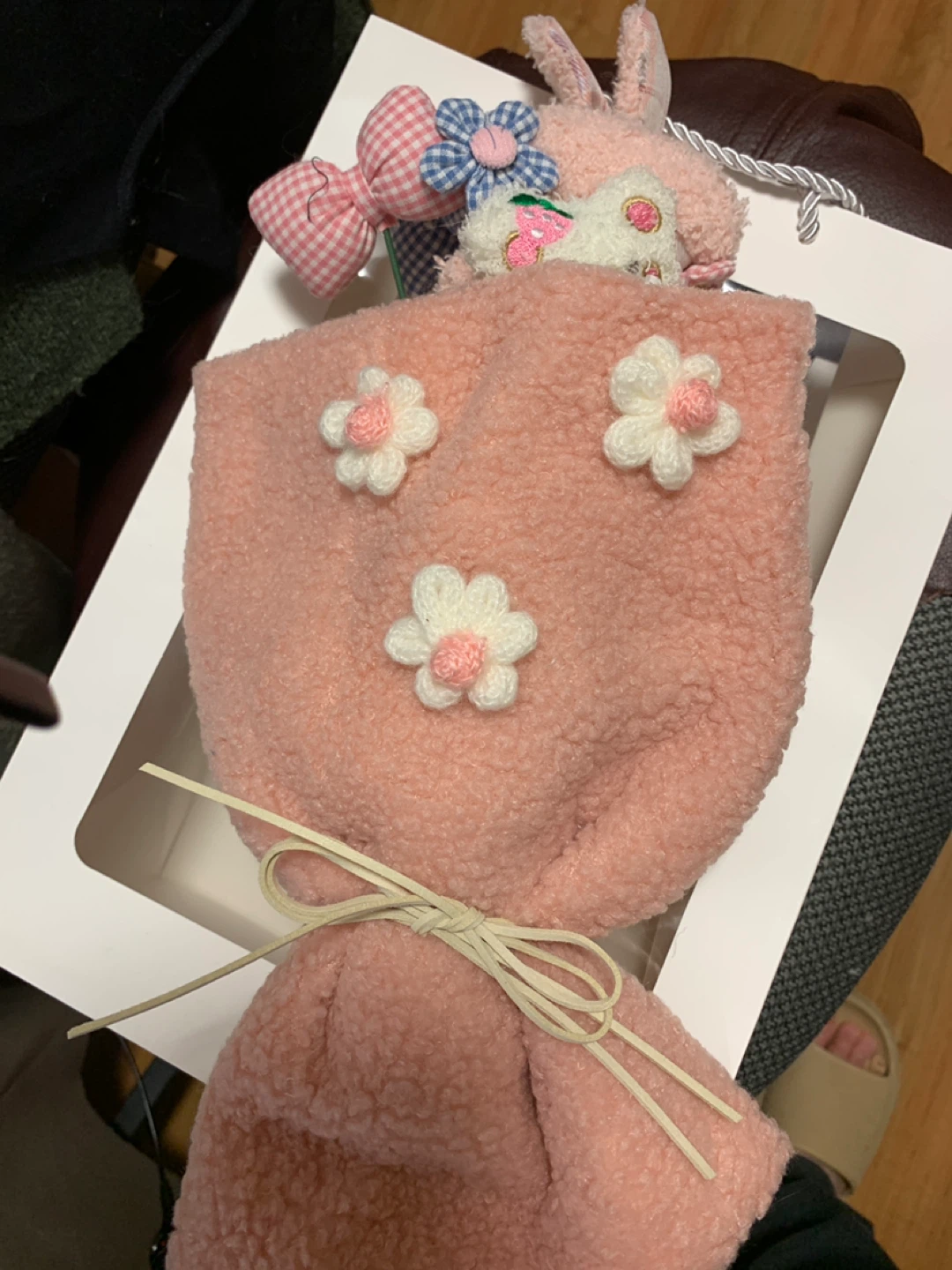 New cute gift bag features a pink plush bunny 🏆