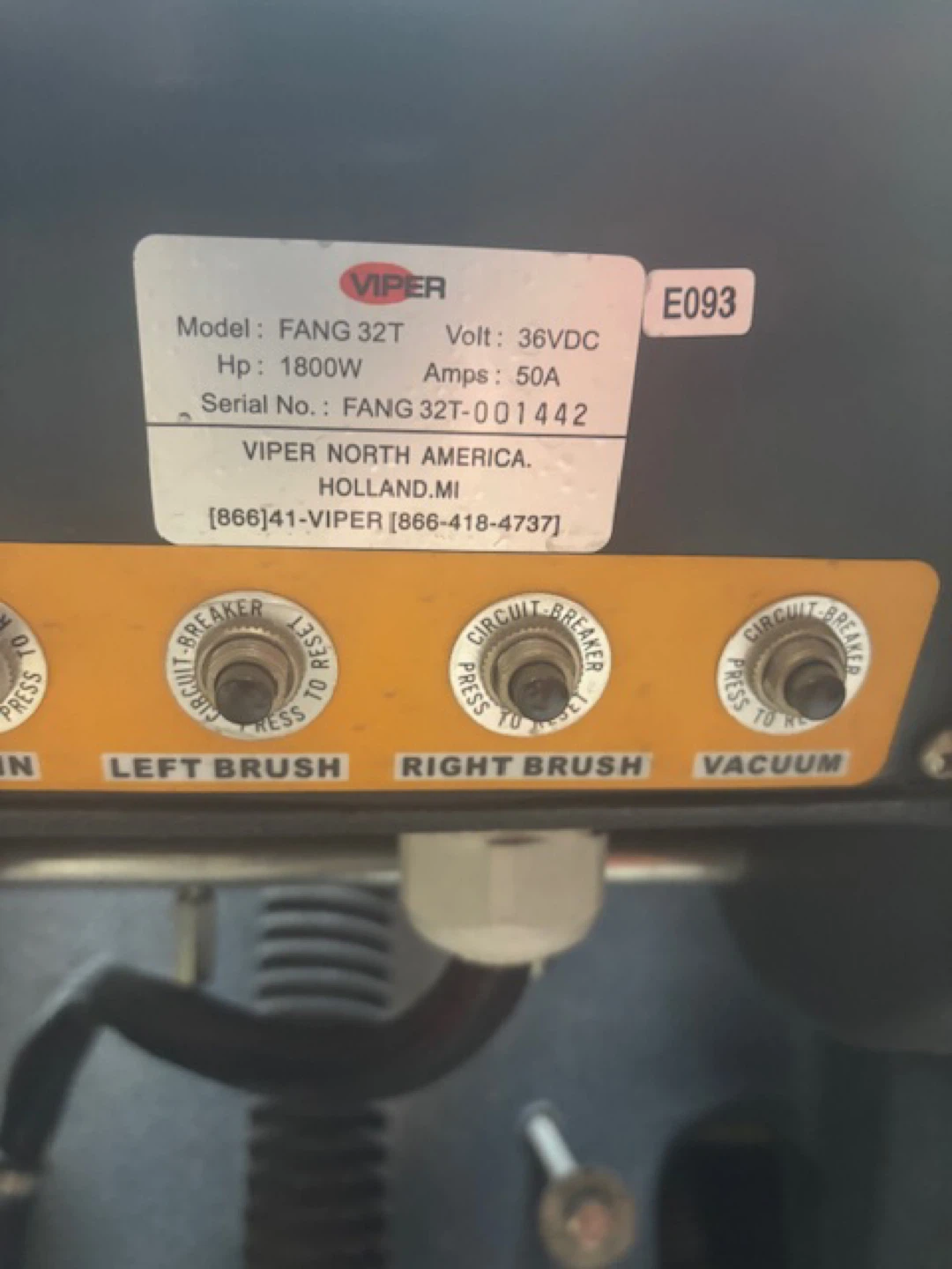 Viper FANG 32T Floor Scrubber - photo 4