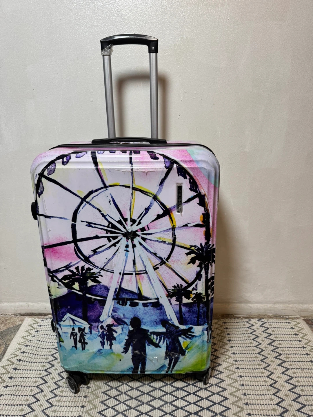 Hard Shell Wheeled Luggage - Ferris Wheel Design - photo 4