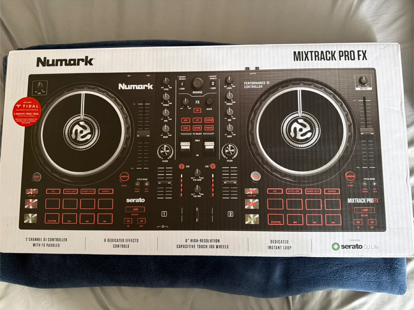 Numark Mixtrack Pro FX DJ Controller - photo 2