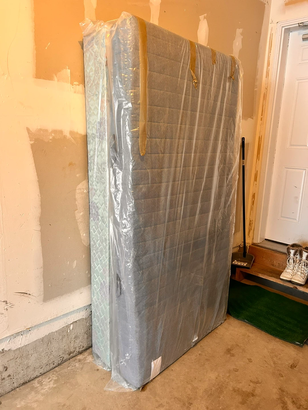 FREE! Single Matress and Base