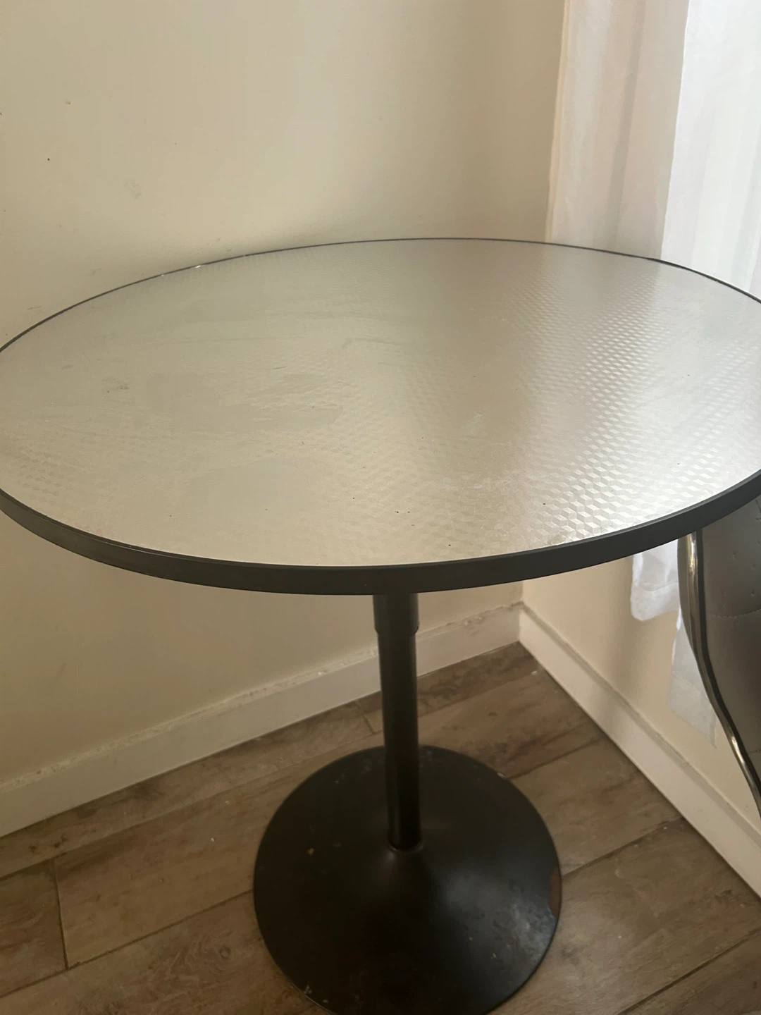 Round Bistro Table
