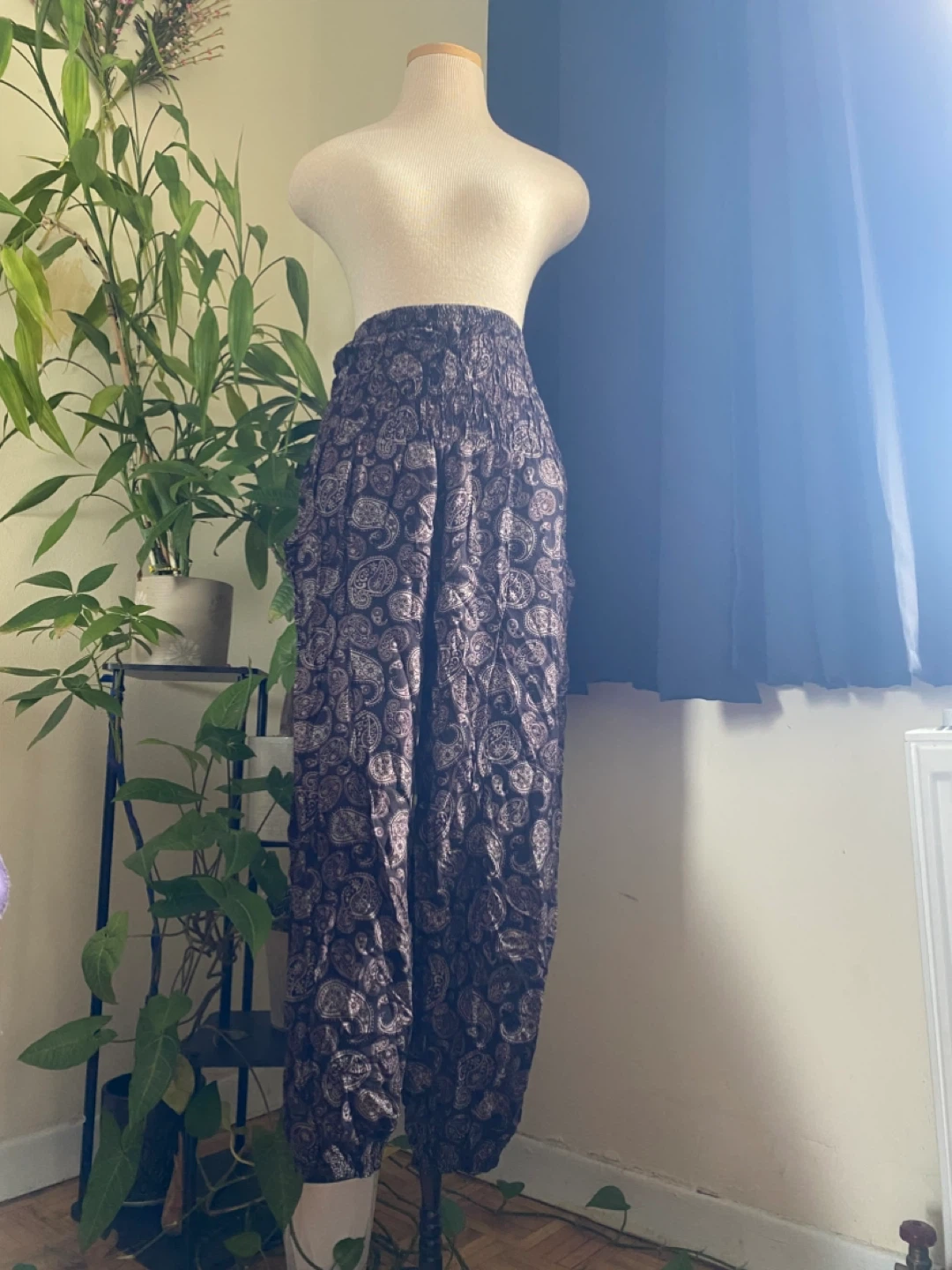 Paisley Print Harem Pants Banana