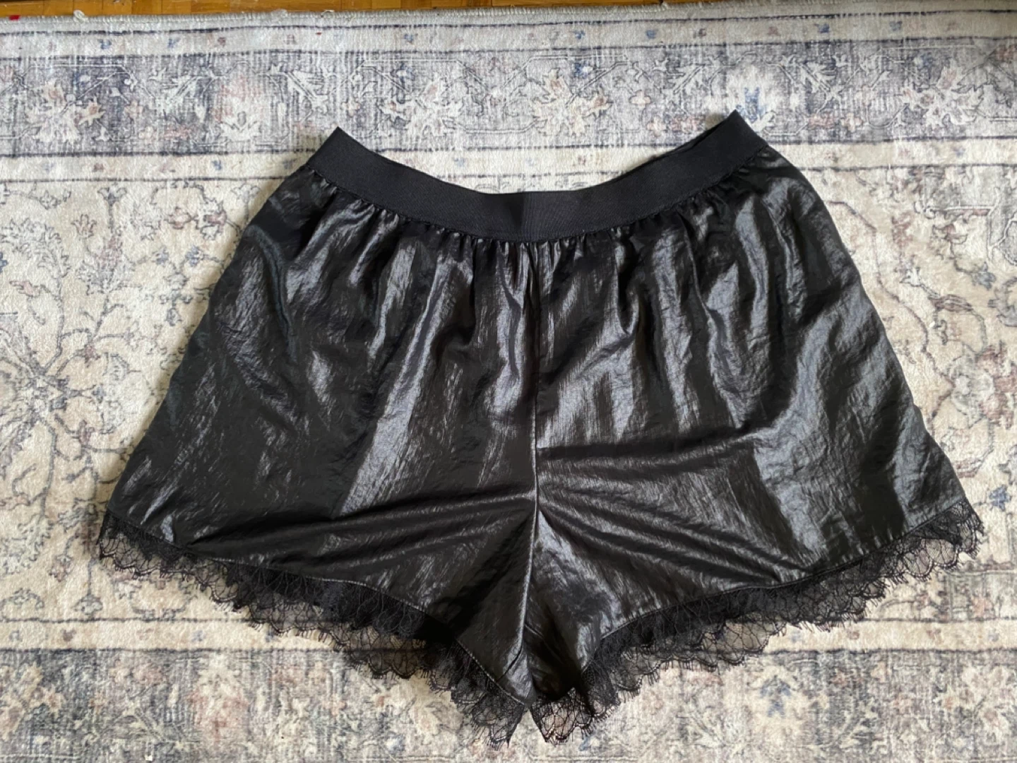 BCBGMAXAZRIA Black Lace Trim Satin Shorts Size S - photo 2
