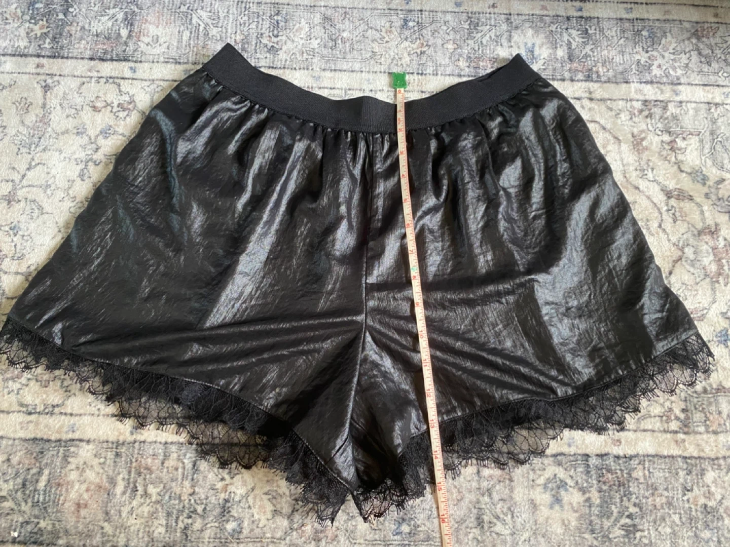 BCBGMAXAZRIA Black Lace Trim Satin Shorts Size S - photo 4