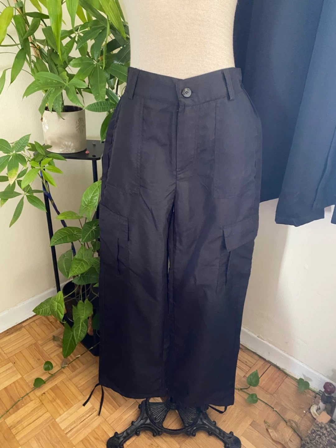 Black Cargo Pants - photo 2