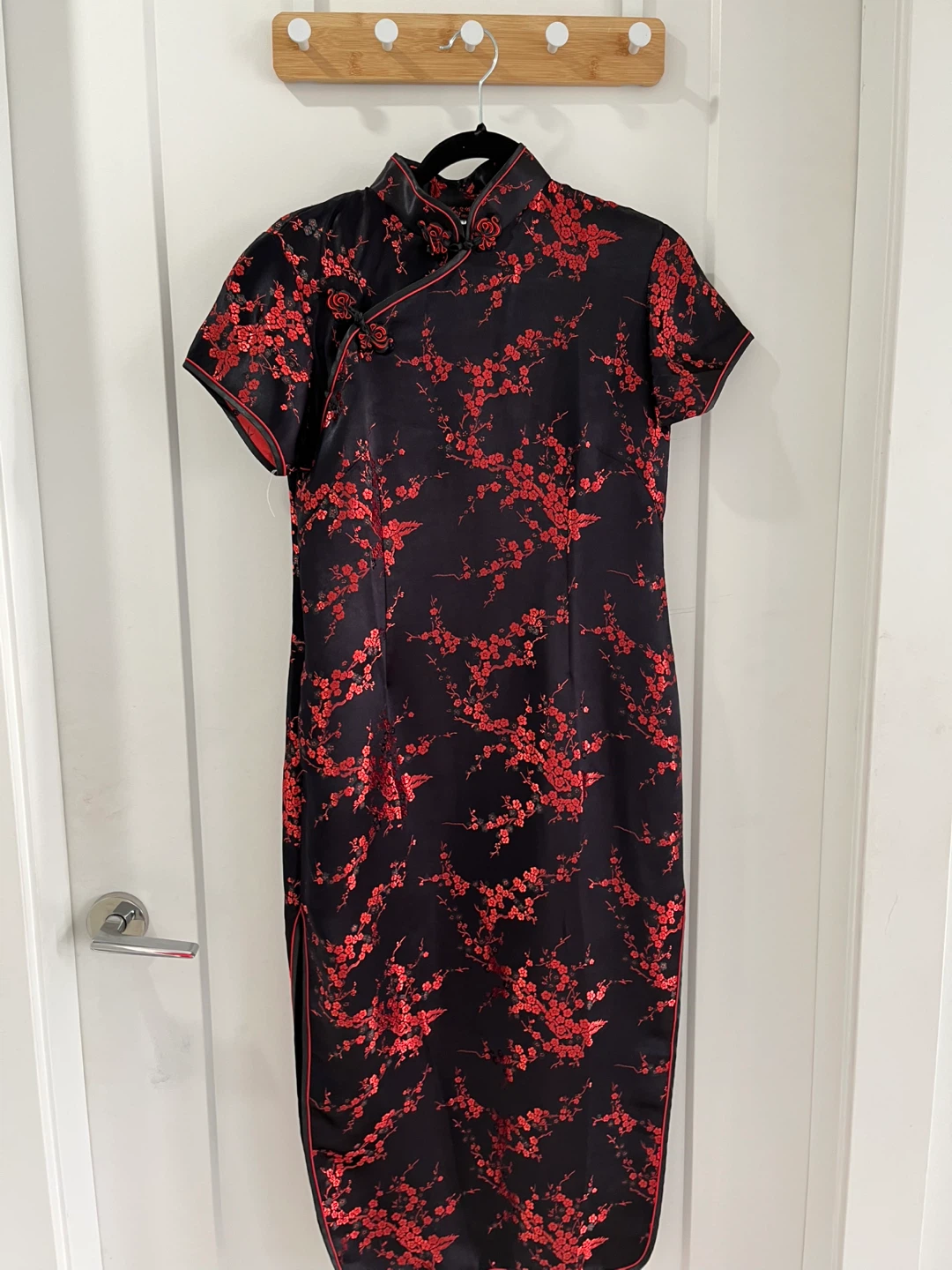 HUANGCHAO Black & Red Floral Cheongsam Dress