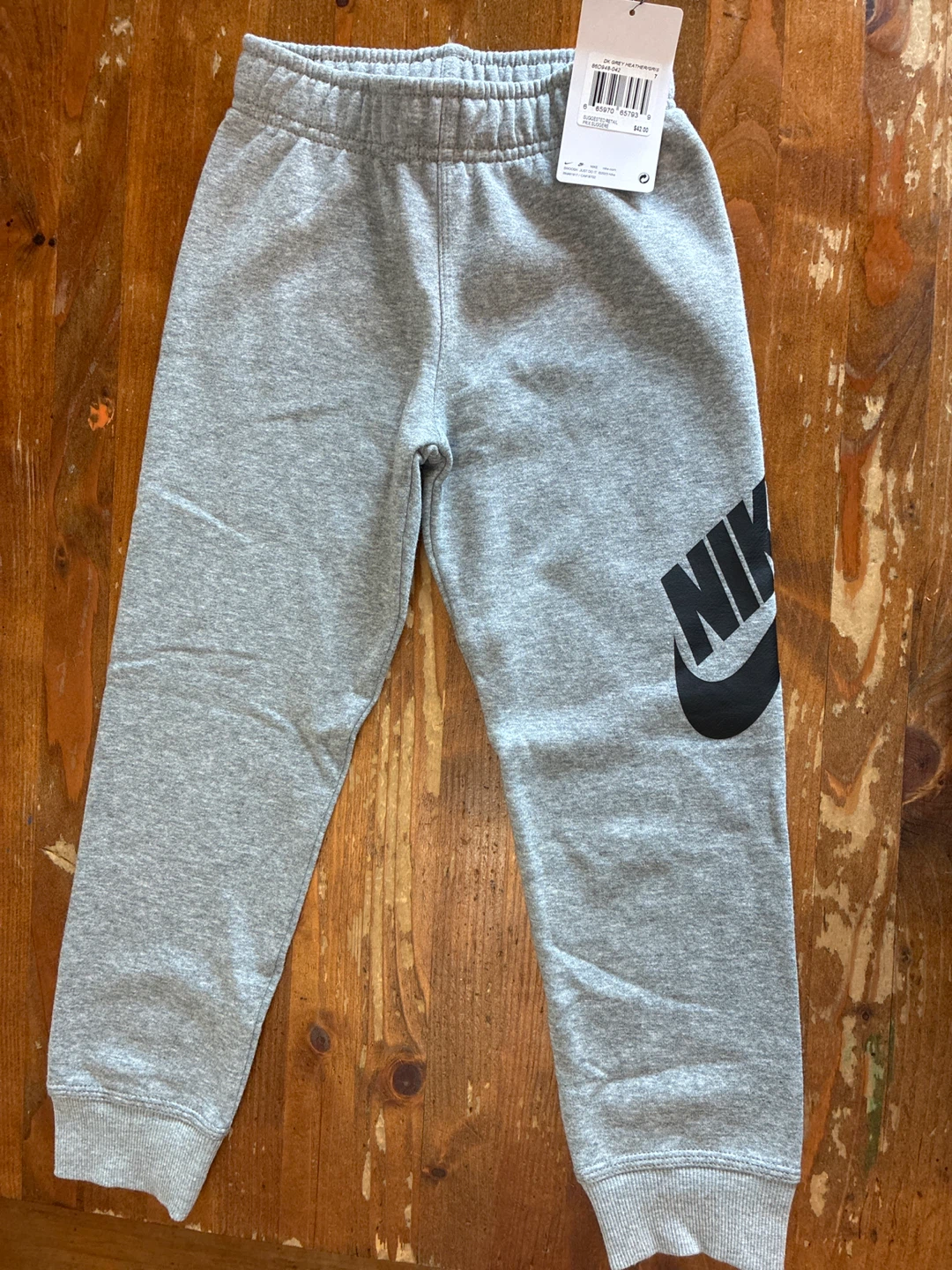 New w tag Nike Youth Sweatpants Grey Size 7