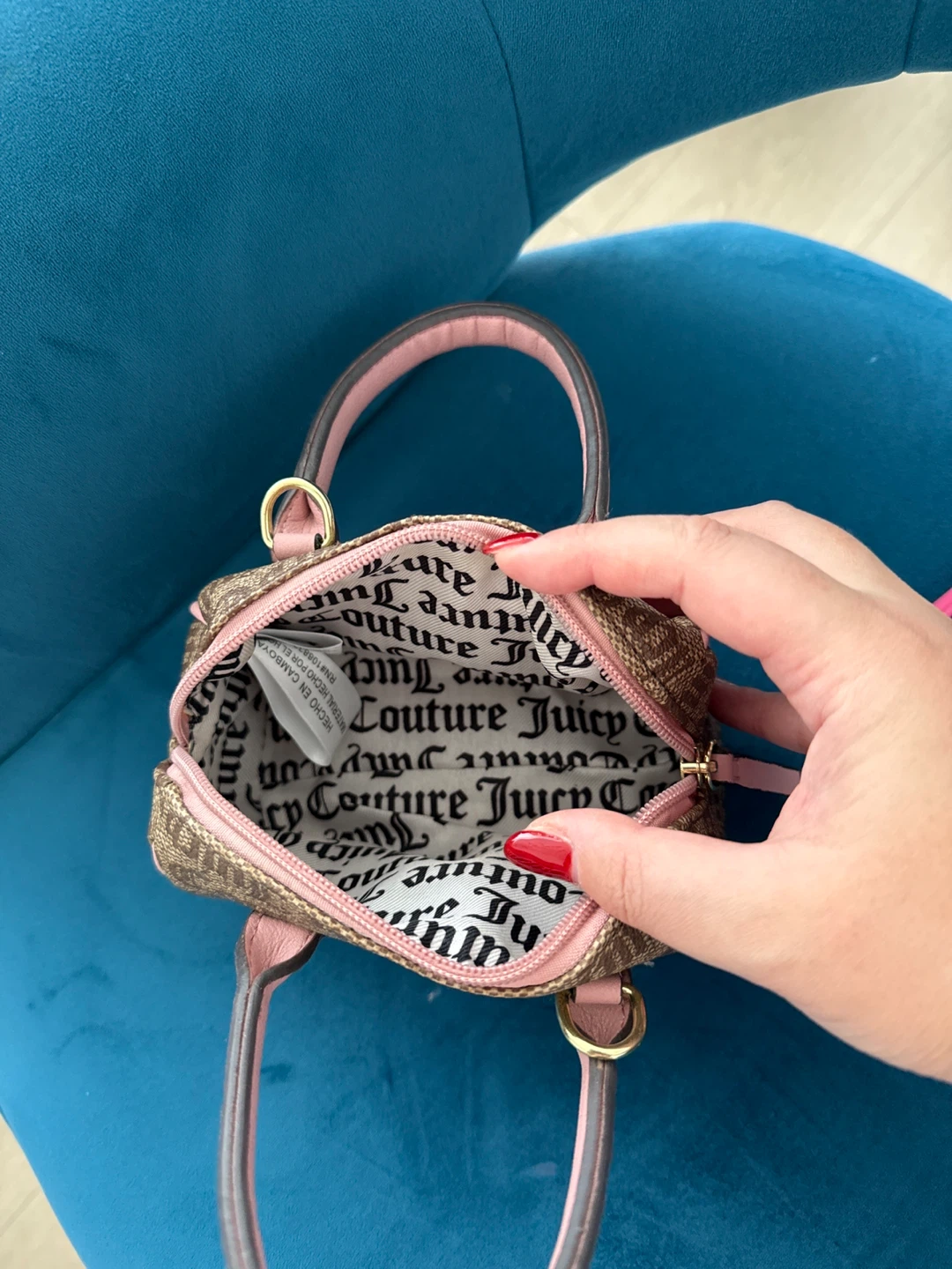 Juicy Couture Mini Barrel Bag - photo 4