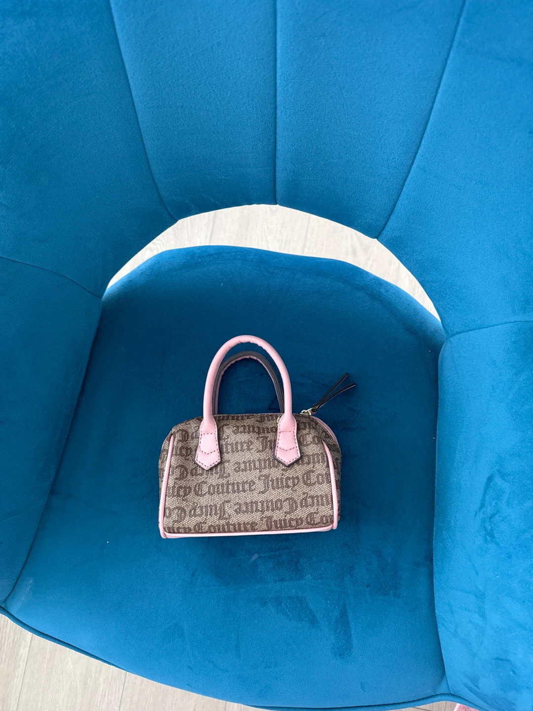 Juicy Couture Mini Barrel Bag - photo 3