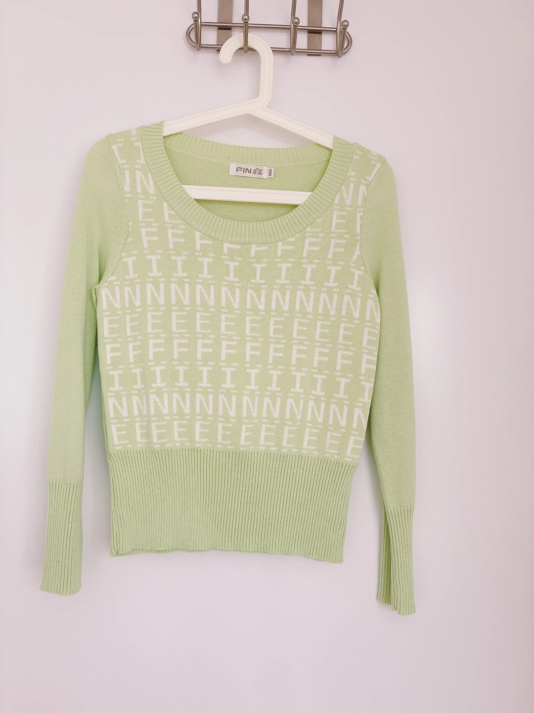 Fine knit sweater