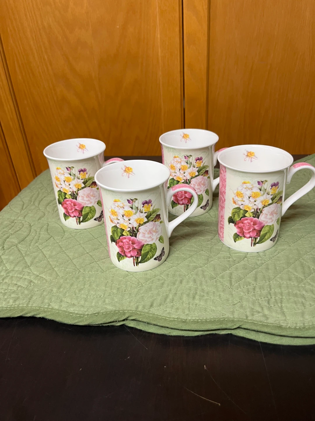 Set of 4 Floral Mugs