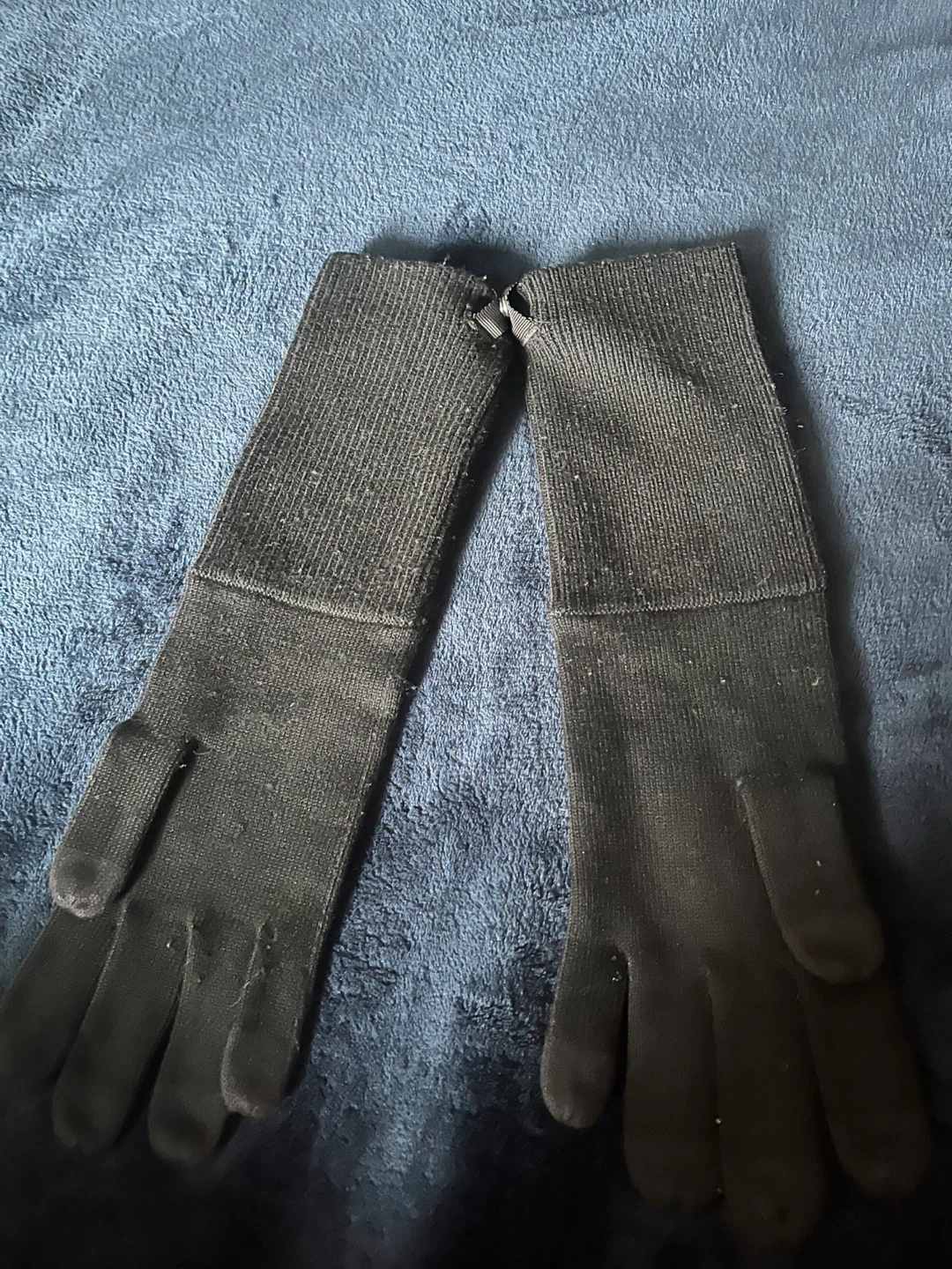 Lululemon Black Knit Gloves - photo 2