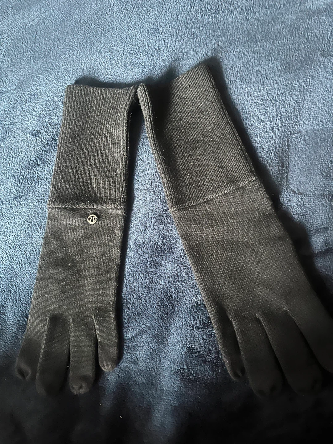 Lululemon Black Knit Gloves