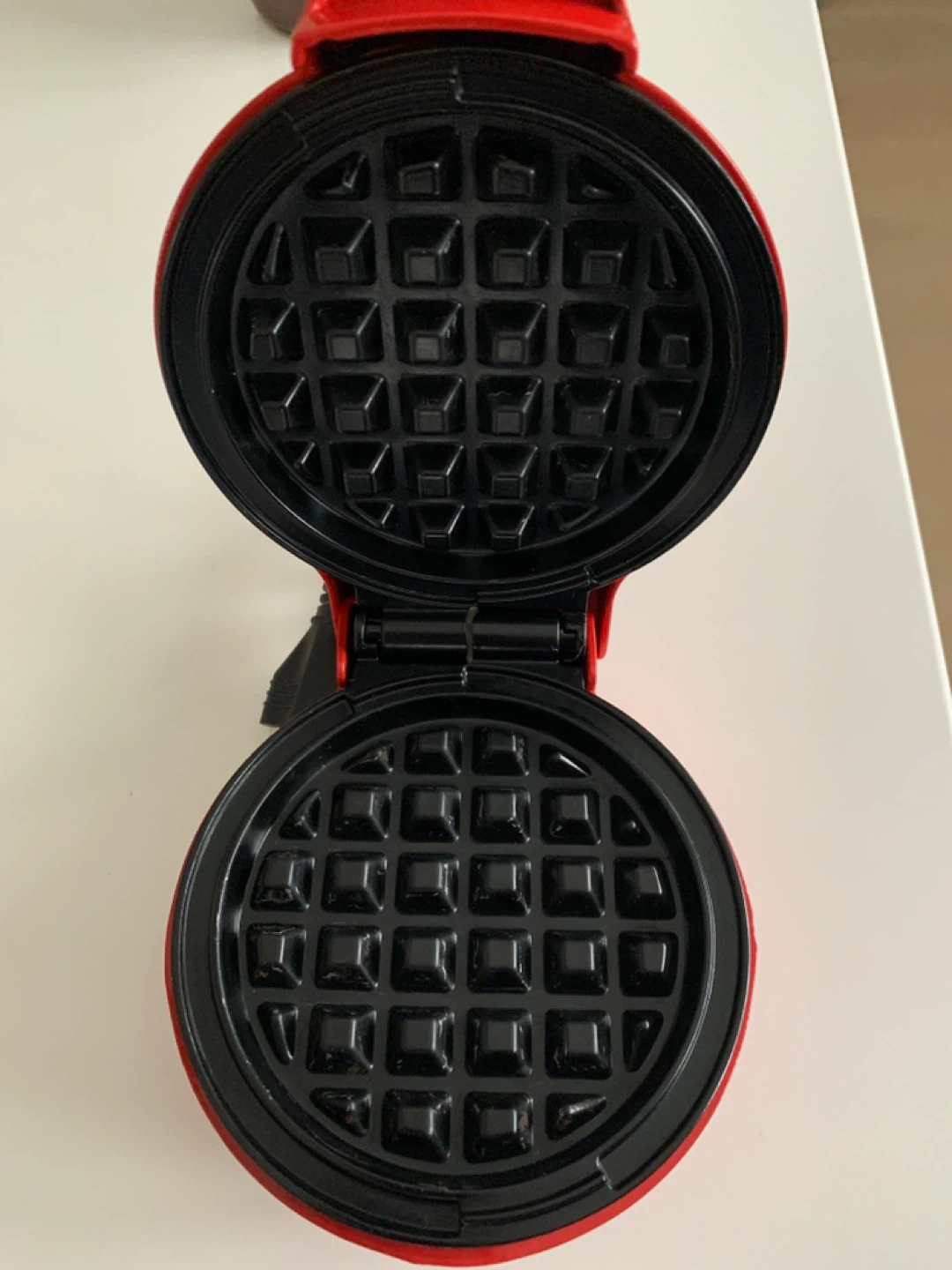 Starfrit Electric Mini Waffle Maker - photo 2