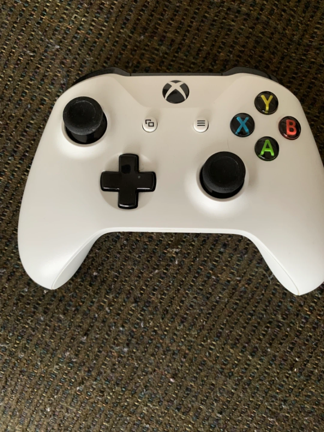 White Xbox Wireless Controller Model 1708 - photo 3