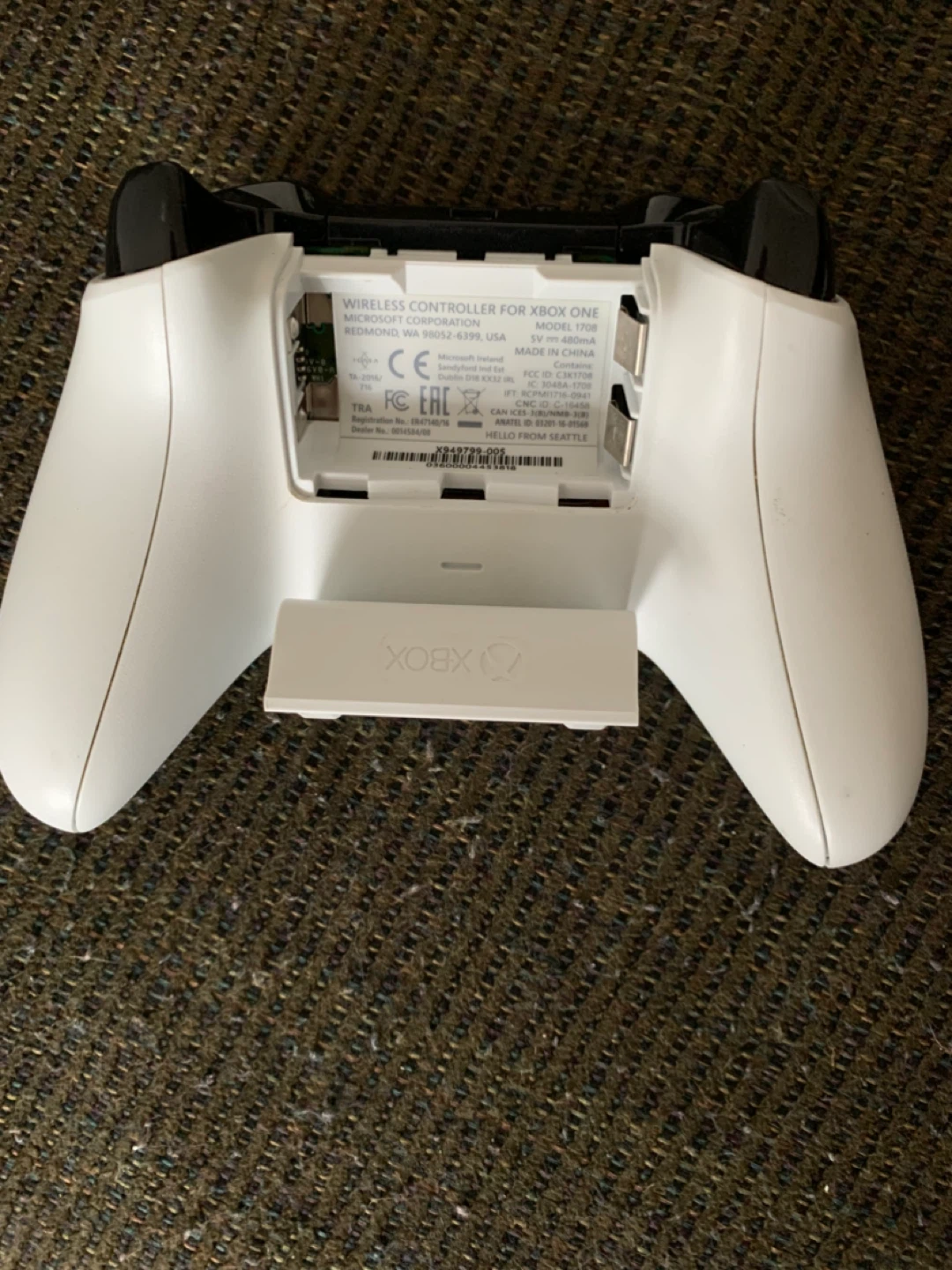 White Xbox Wireless Controller Model 1708 - photo 2