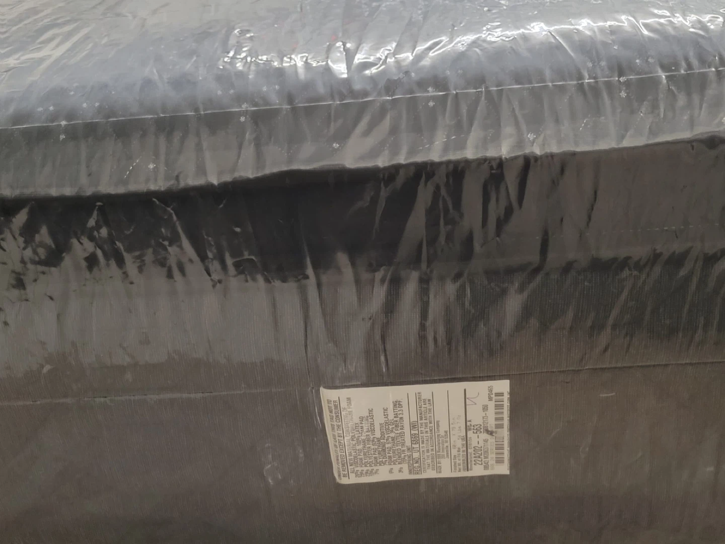 New Beautyrest black series three medium pillow top queen size - photo 4