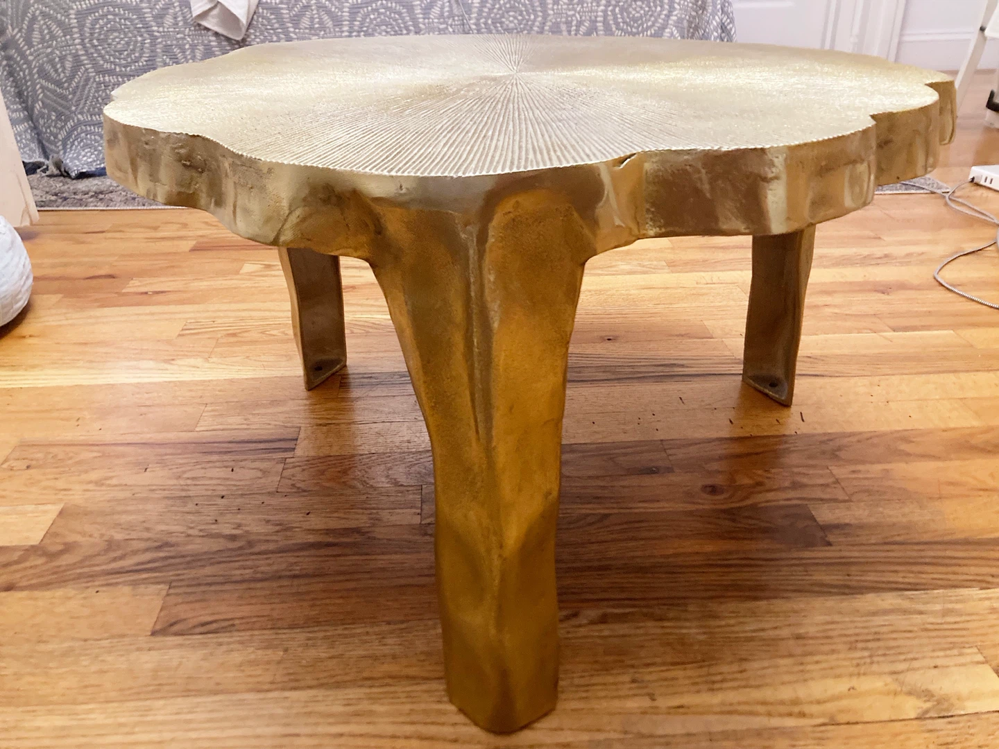 Gold Textured Round Coffee Table - photo 3
