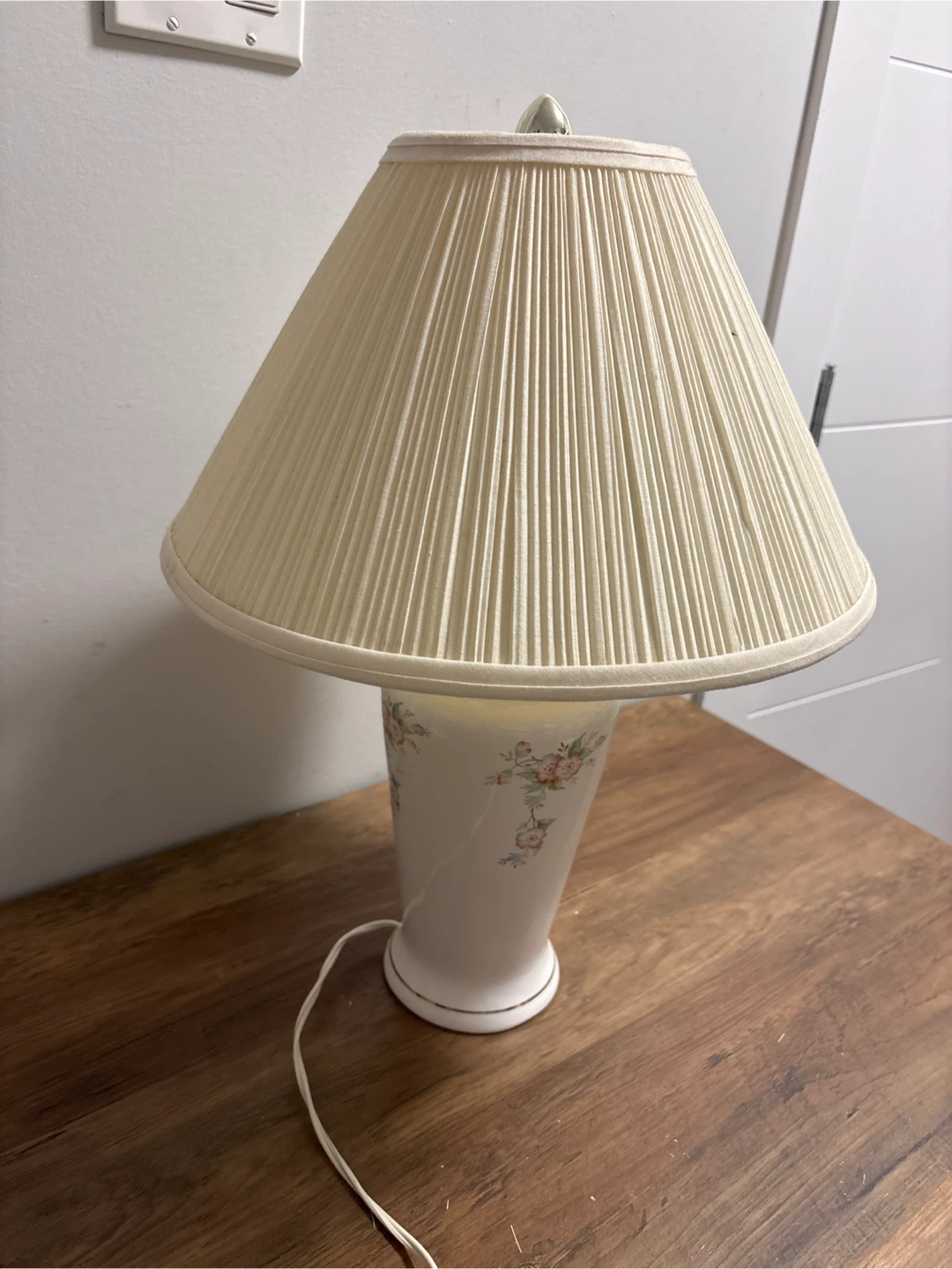 Vintage Floral Ceramic Table Lamp - photo 5
