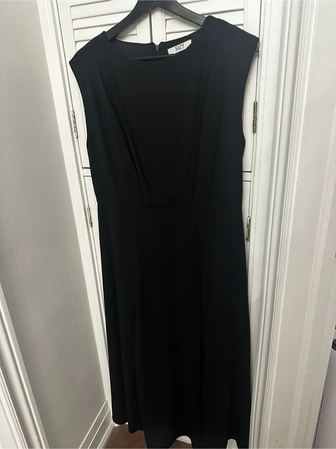 Suzy Black Cap Sleeve Midi Dress - photo 2