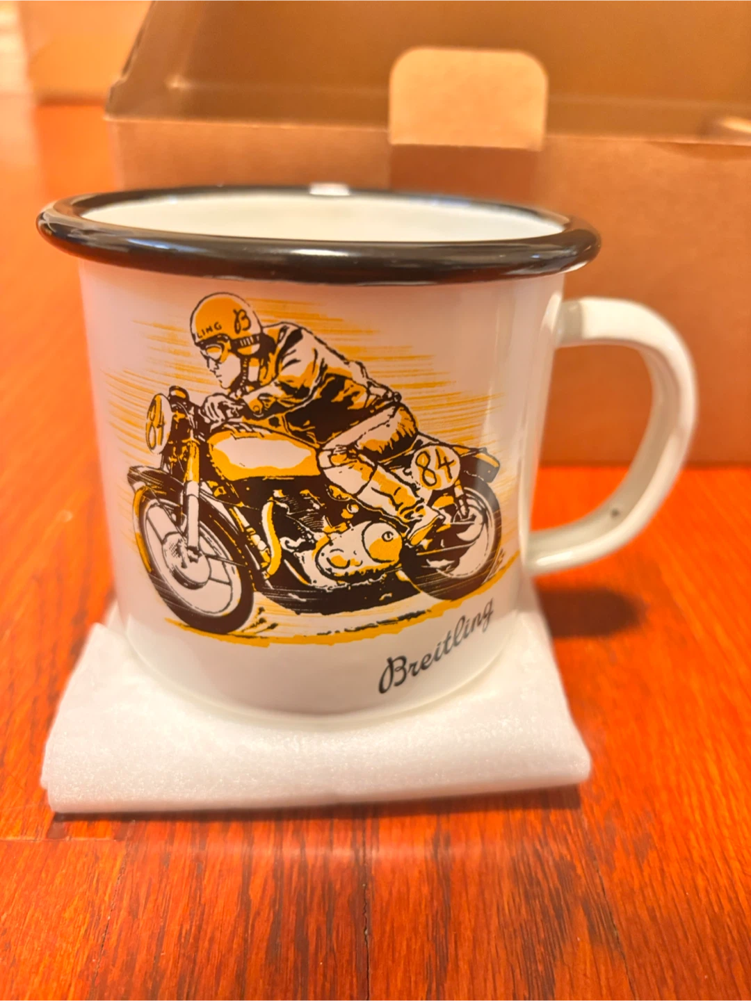 Breitling 1884 Set of 3 Enamel Mugs - photo 2