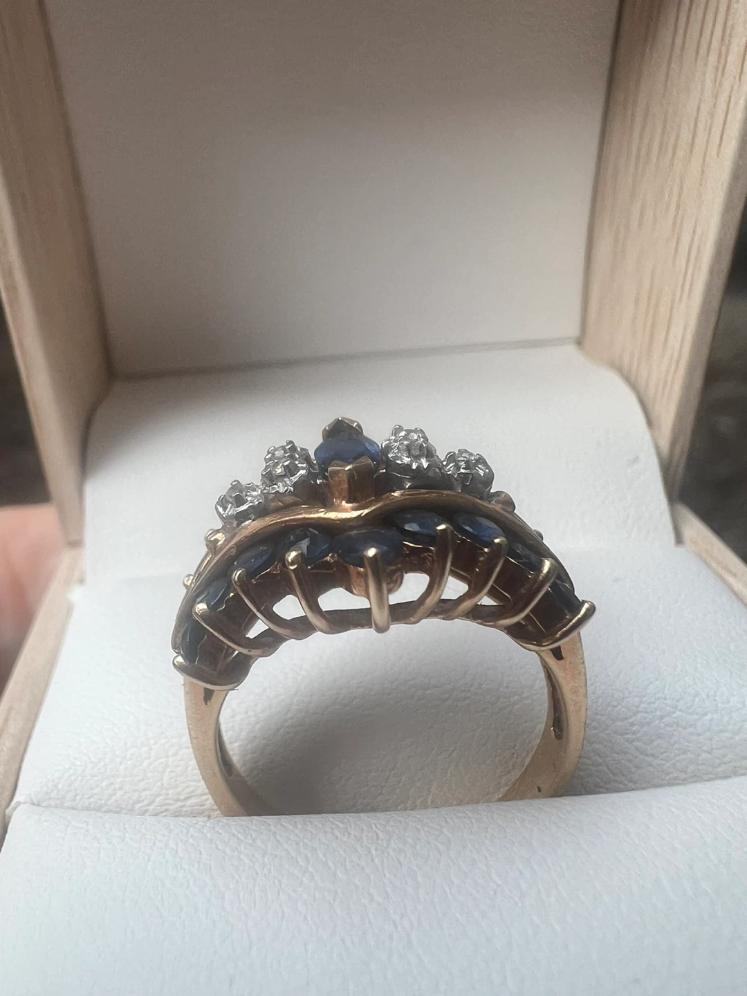 10 k Sapphire and Diamond ring - photo 4