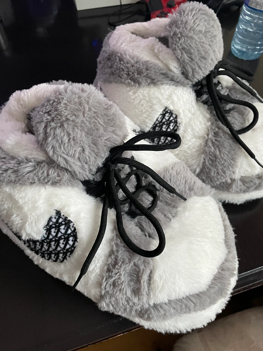 Grey & White Fuzzy Slippers Nike 🏆