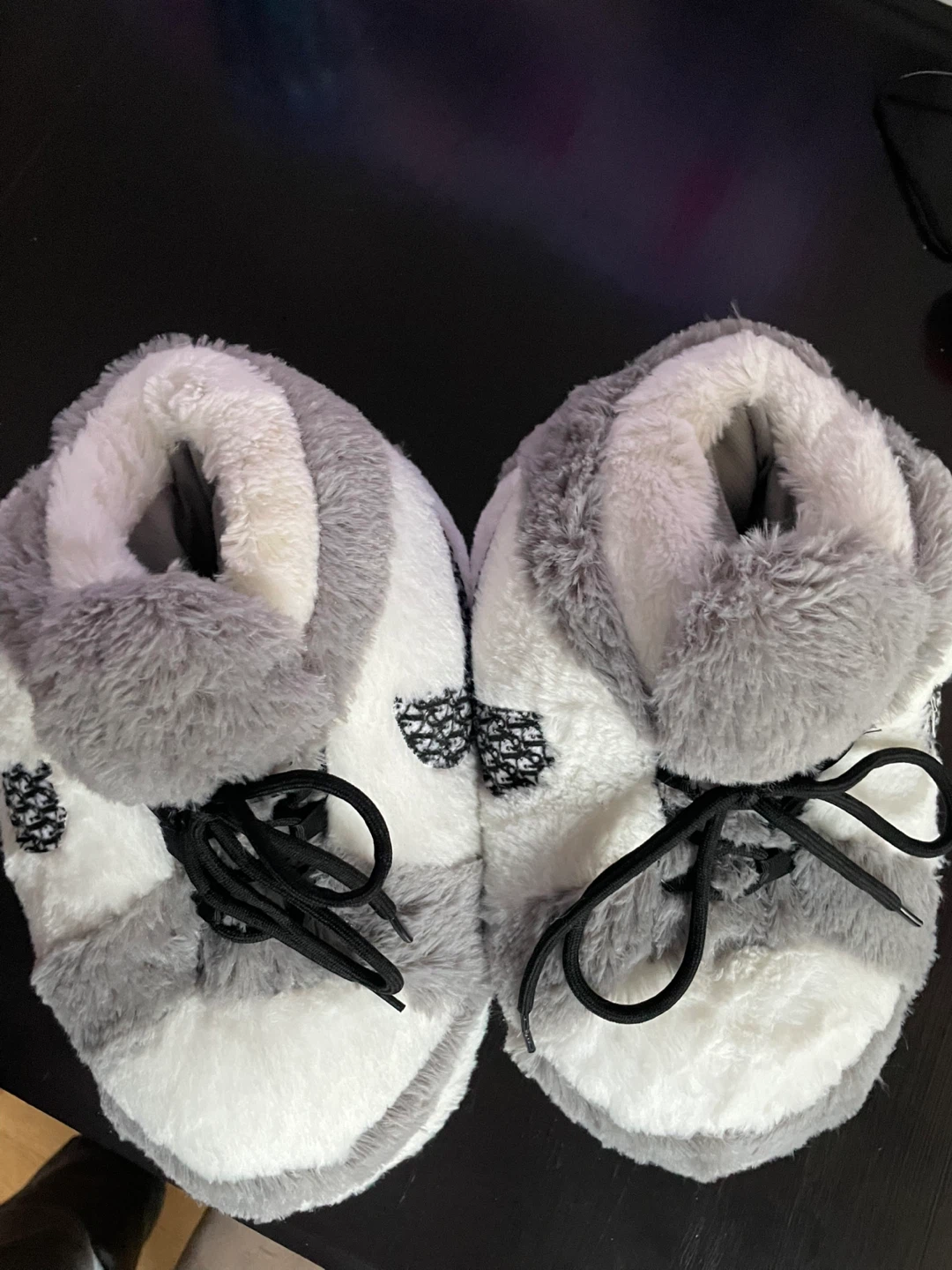 Grey & White Fuzzy Slippers Nike 🏆 - photo 3