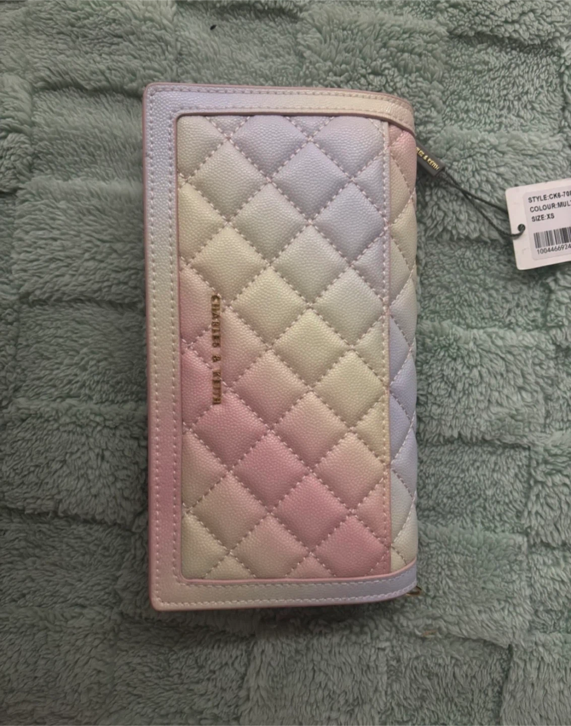 Charles & Keith Quilted Wallet 🏆 - photo 3
