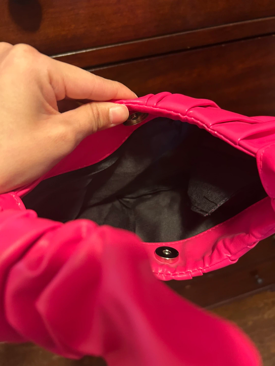 Hot Pink Ruched Shoulder Bag 🏆 - photo 3