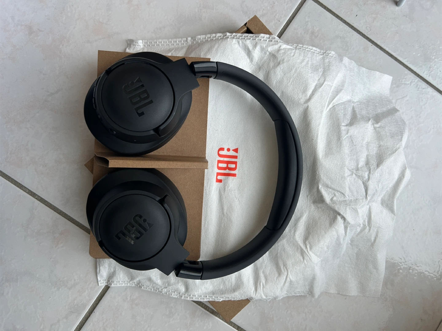 JBL Tune 720BT Wireless Headphones - photo 3