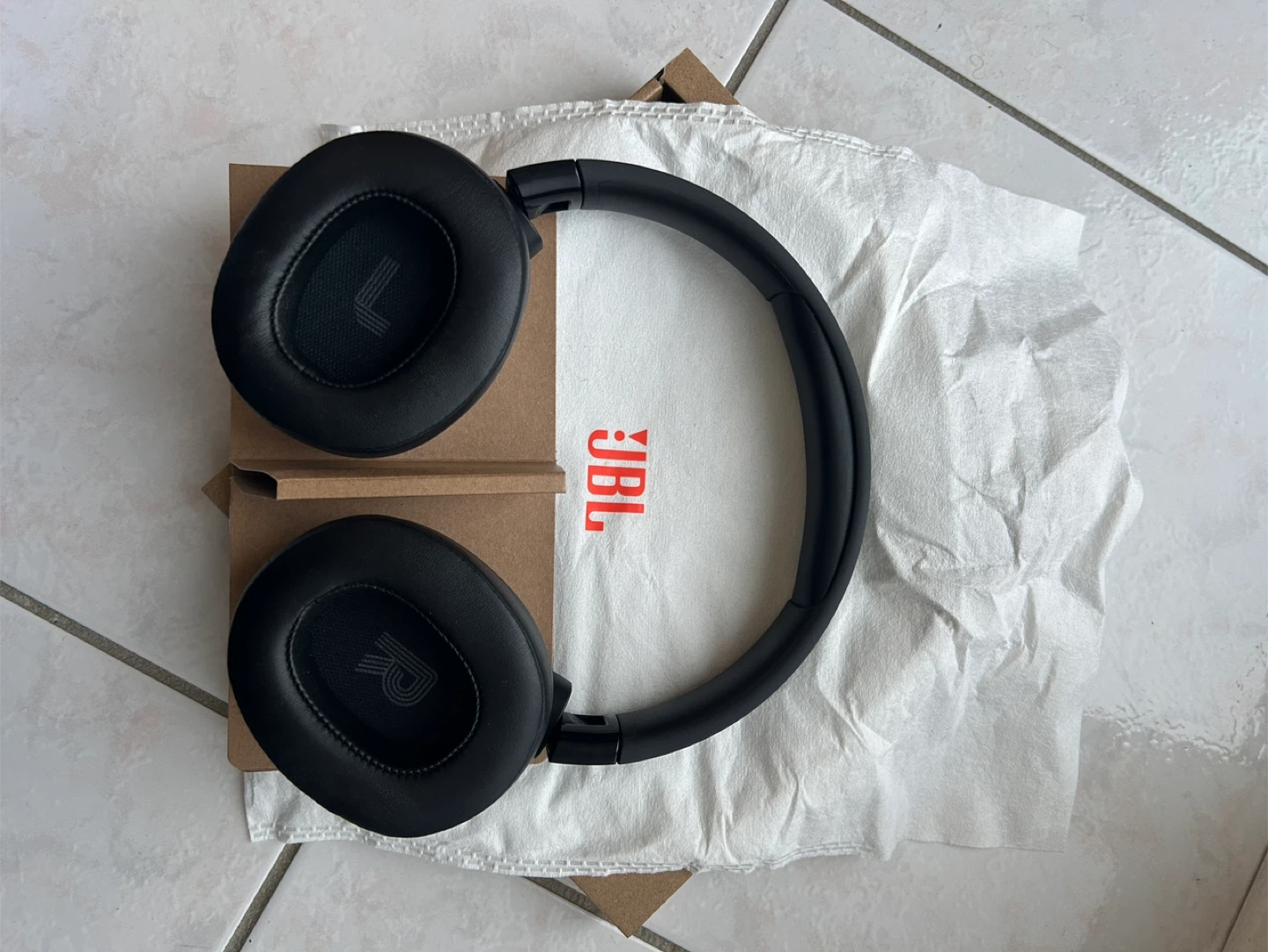 JBL Tune 720BT Wireless Headphones - photo 4