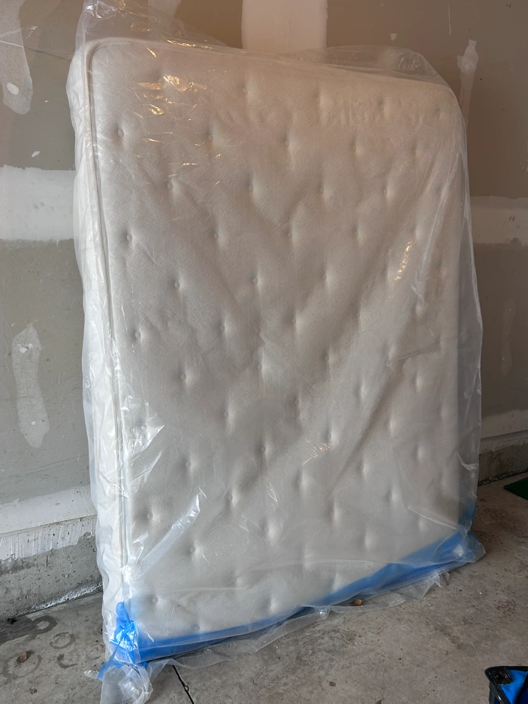FREE! Queen Mattress.