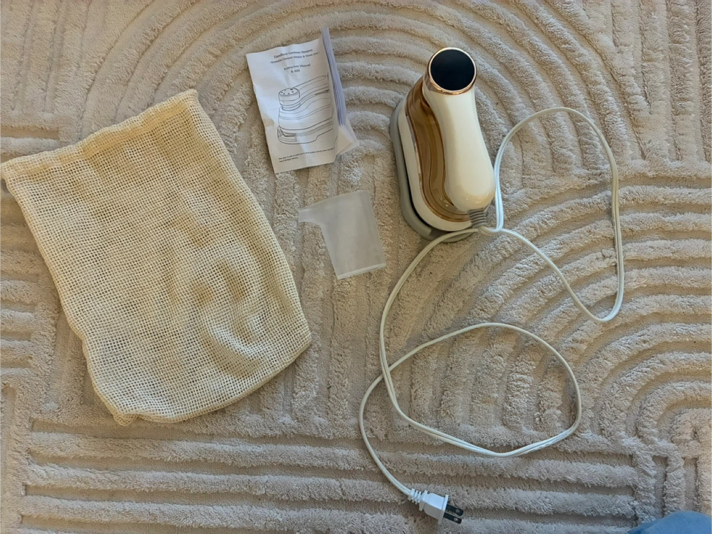 Portable Mini Garment Steamer with Accessories