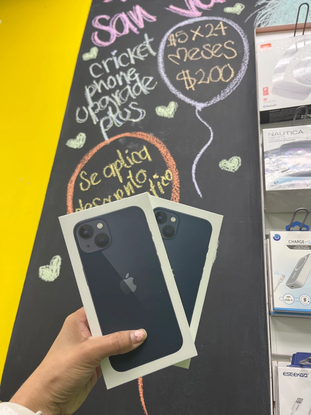 Apple iPhone 13  (Midnight)