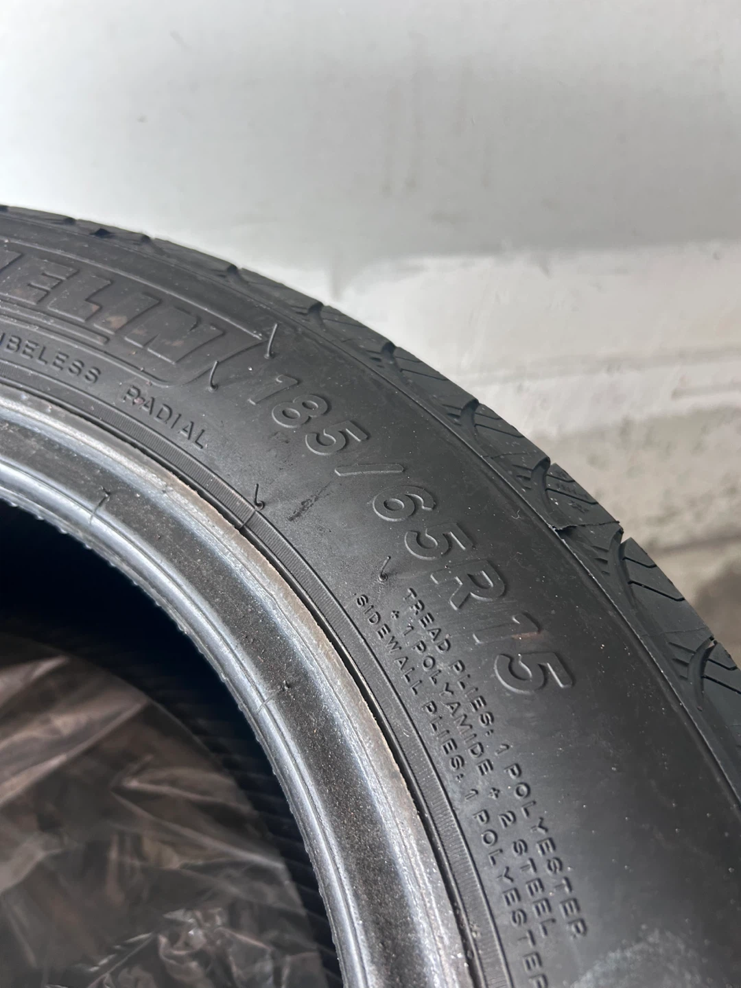 Michelin Defender 185/65R15 Tires - Set of 4 - photo 3