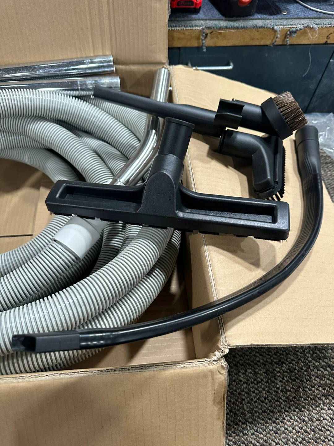 Central Vacuum Cleaner Hose and Attachments Set