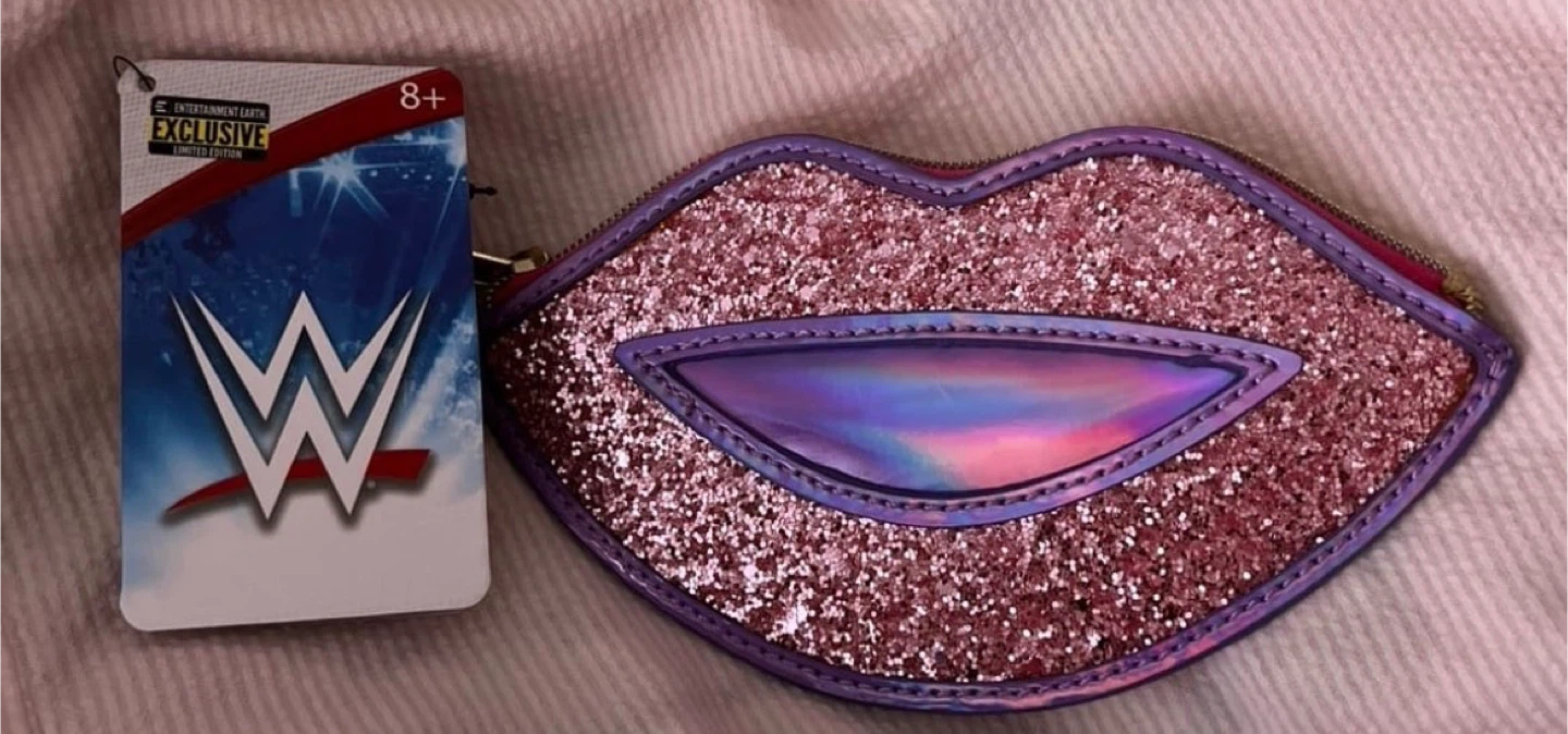 🏆Loungefly WWE WrestleMania Bianca Belair Lips Wallet