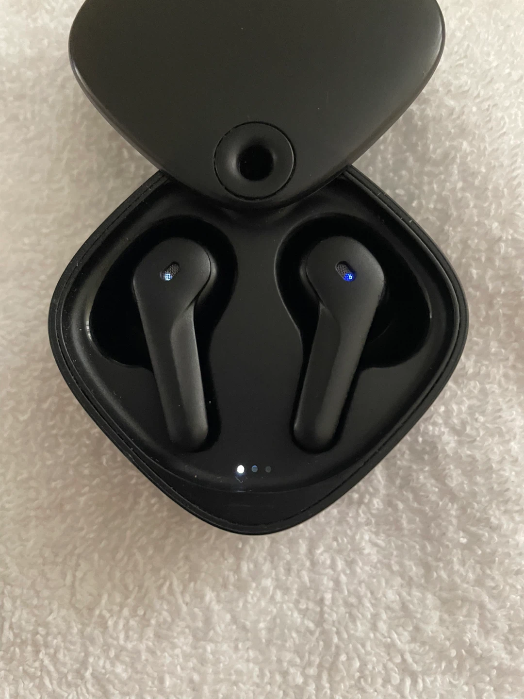 Choetech Wireless Earbuds with Charging Case