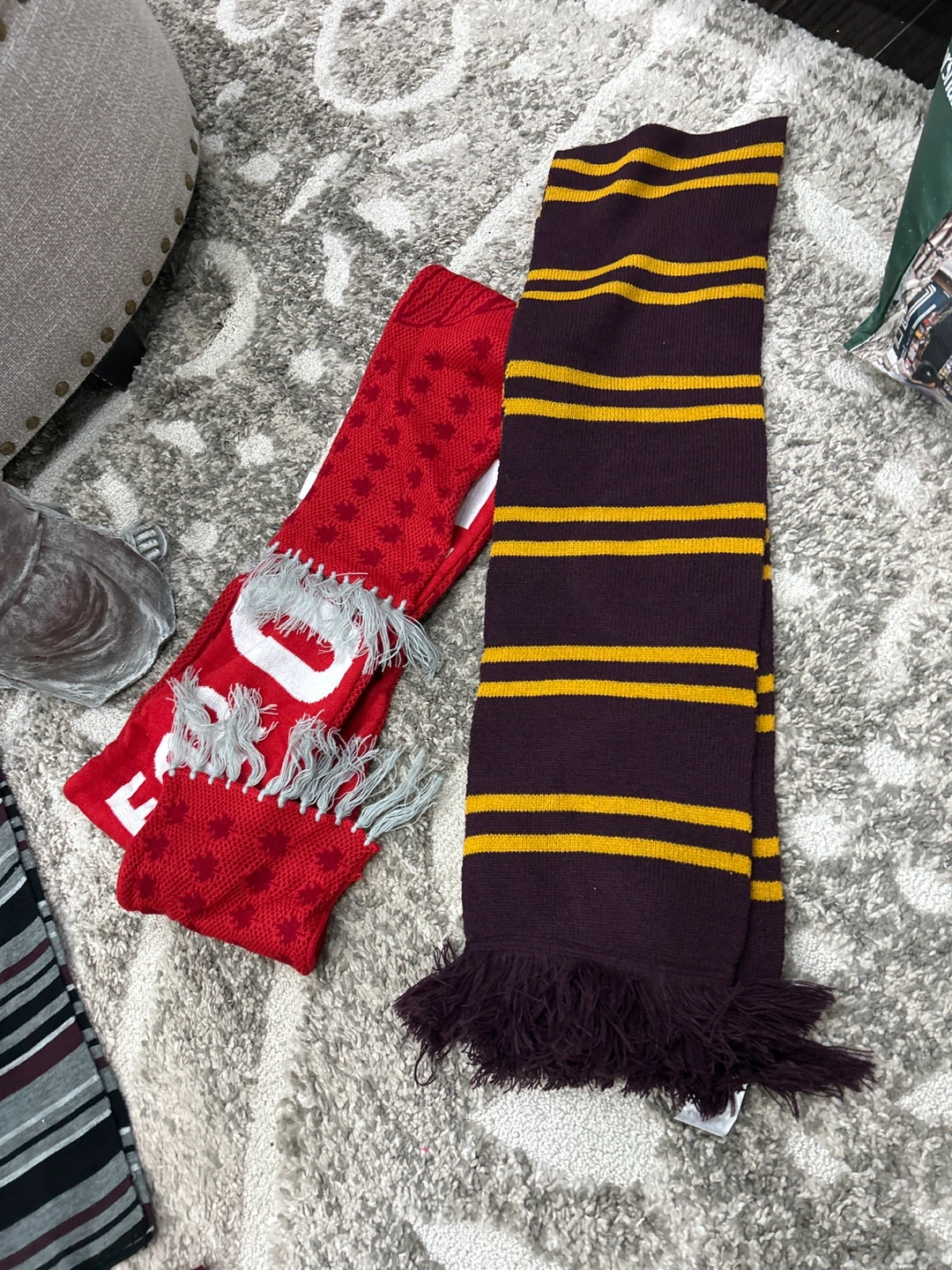 Brand New Cozy Scarfs great valentines msg for price - photo 4