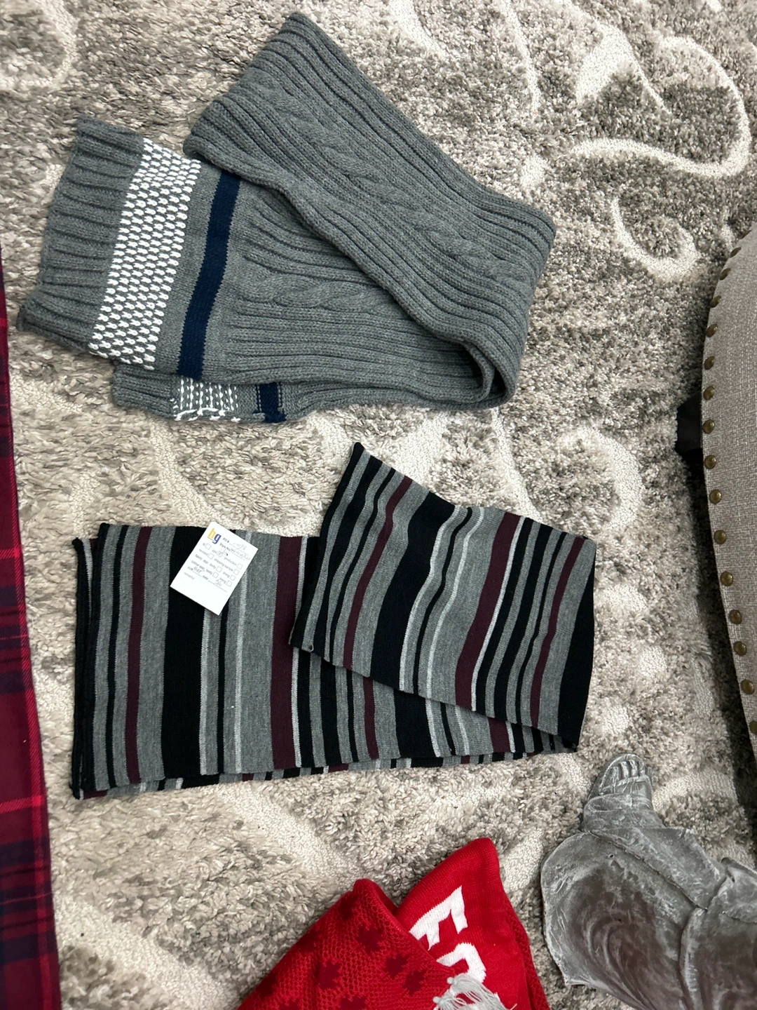 Brand New Cozy Scarfs great valentines msg for price - photo 2