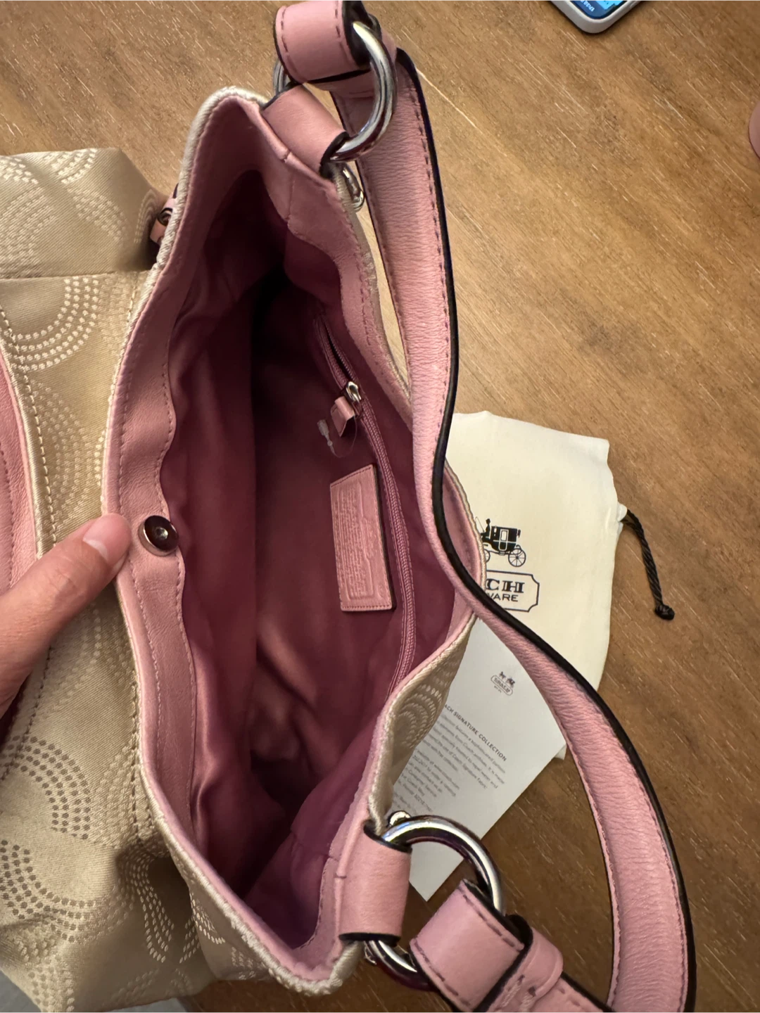 New Coach Signature Hobo Handbag - photo 5