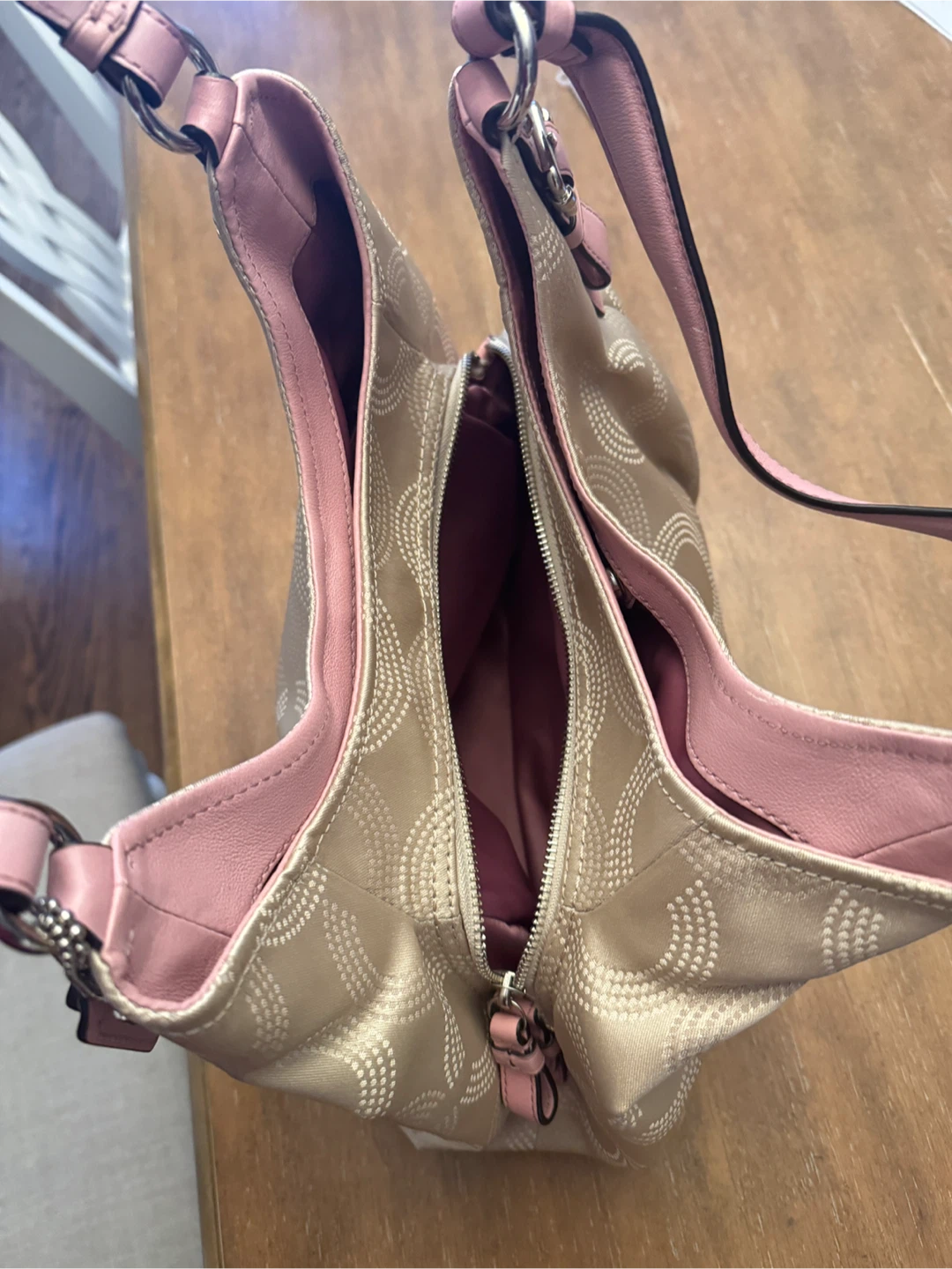 New Coach Signature Hobo Handbag - photo 4