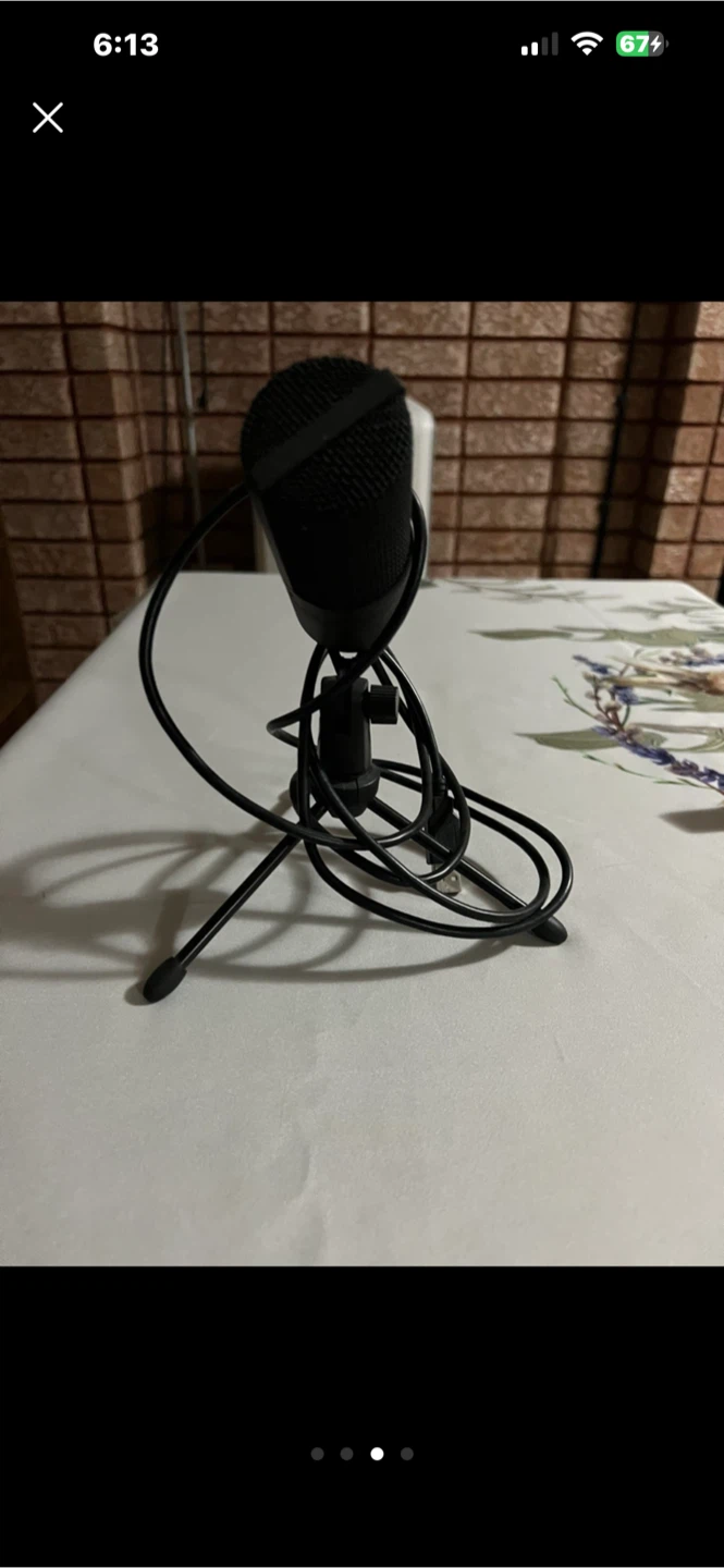 Microphone+ Mike with stand+ Phone stand+ A9 HD Camera: $10 each - photo 4