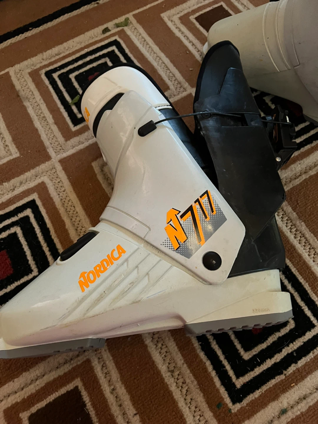 Nordica N77 Ski Boots
