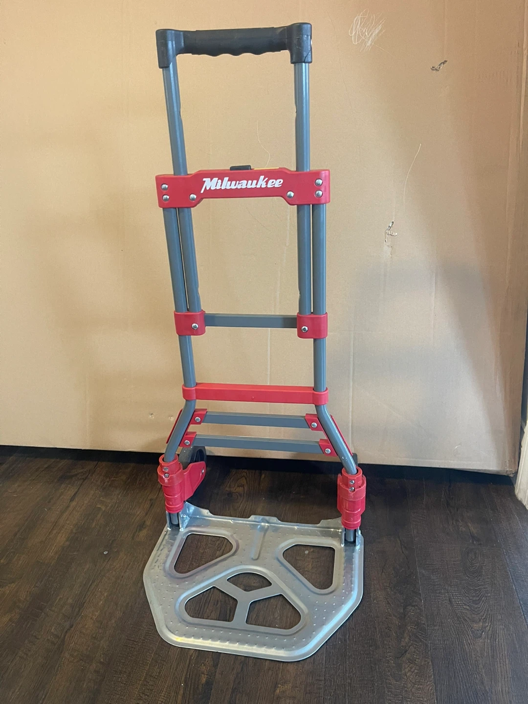 Milwaukee Folding Hand Truck Dolly - photo 4