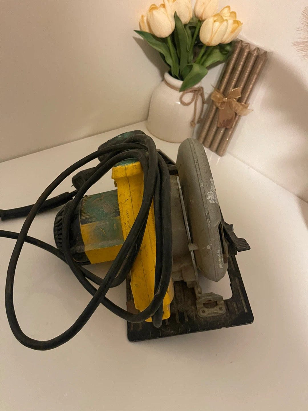 DEWALT Circular Saw