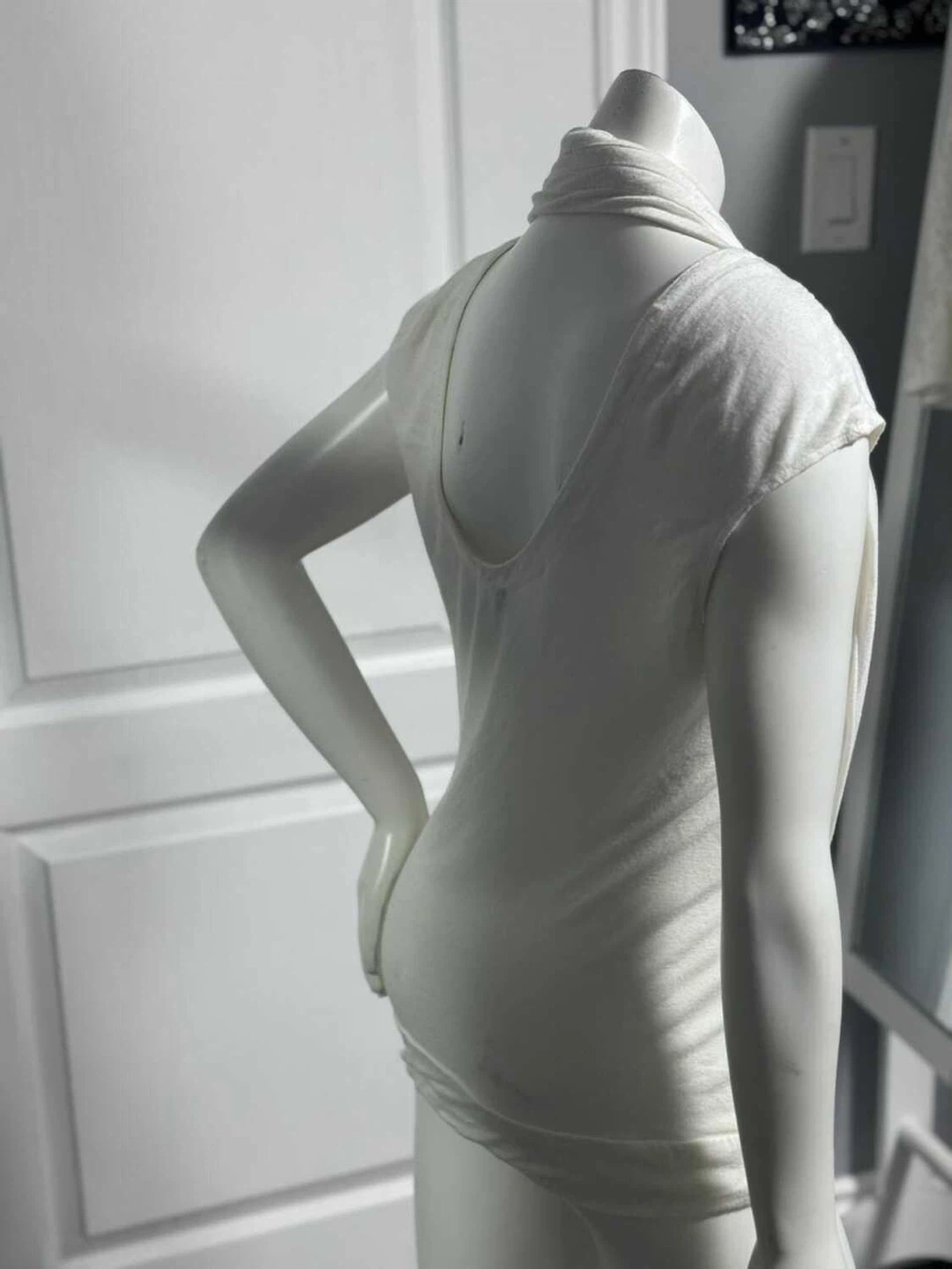 Women's White Drape Neck Sleeveless Top (Medium) - photo 5