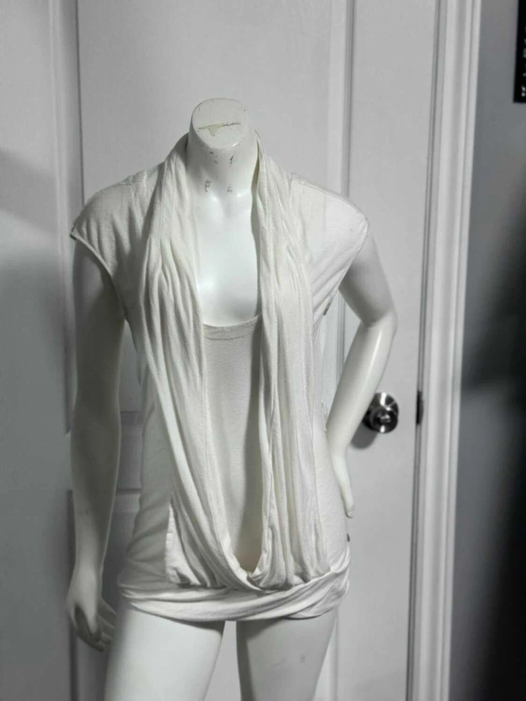 Women's White Drape Neck Sleeveless Top (Medium) - photo 3
